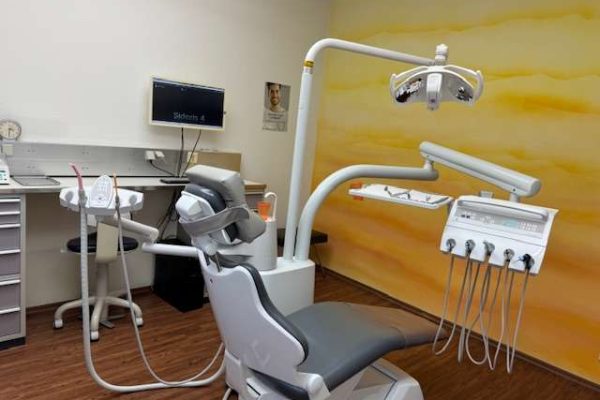 Zahnarztpraxis Armin Tadjbani